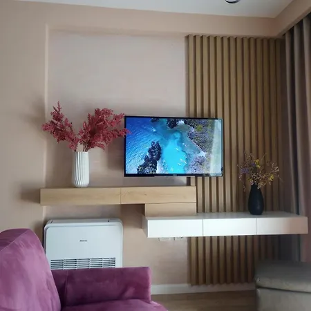 Relax In * Vlorë