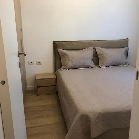 Guestal Apartment *